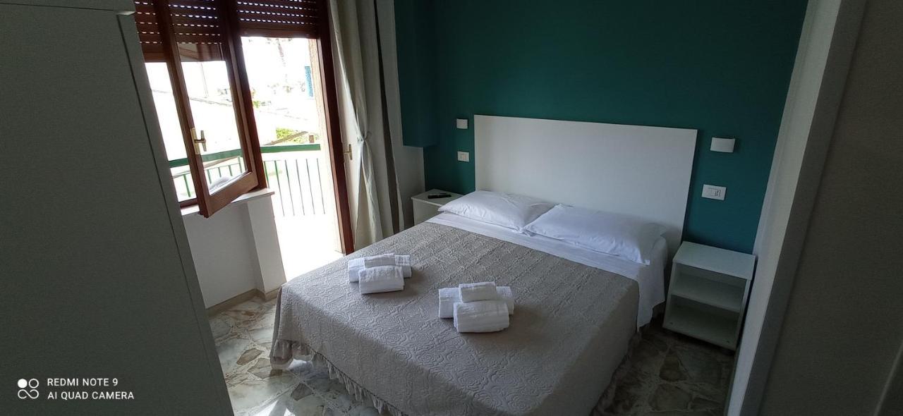 Ad Un Passo Dal Mare Bed & Breakfast Praia a Mare Dış mekan fotoğraf