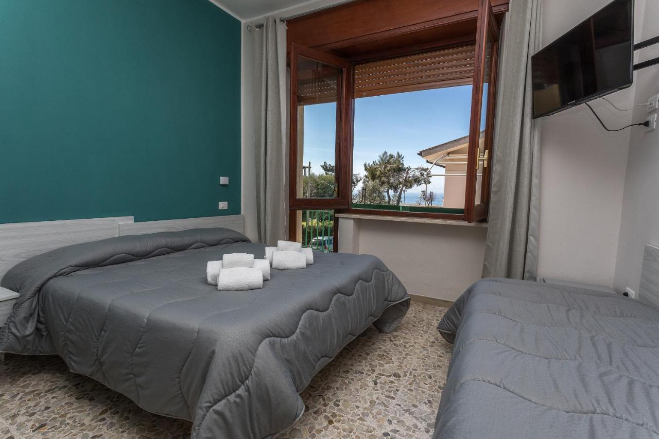 Ad Un Passo Dal Mare Bed & Breakfast Praia a Mare Dış mekan fotoğraf