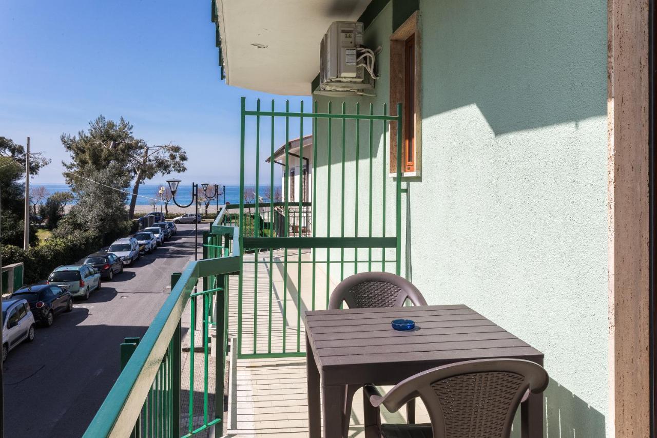 Ad Un Passo Dal Mare Bed & Breakfast Praia a Mare Dış mekan fotoğraf
