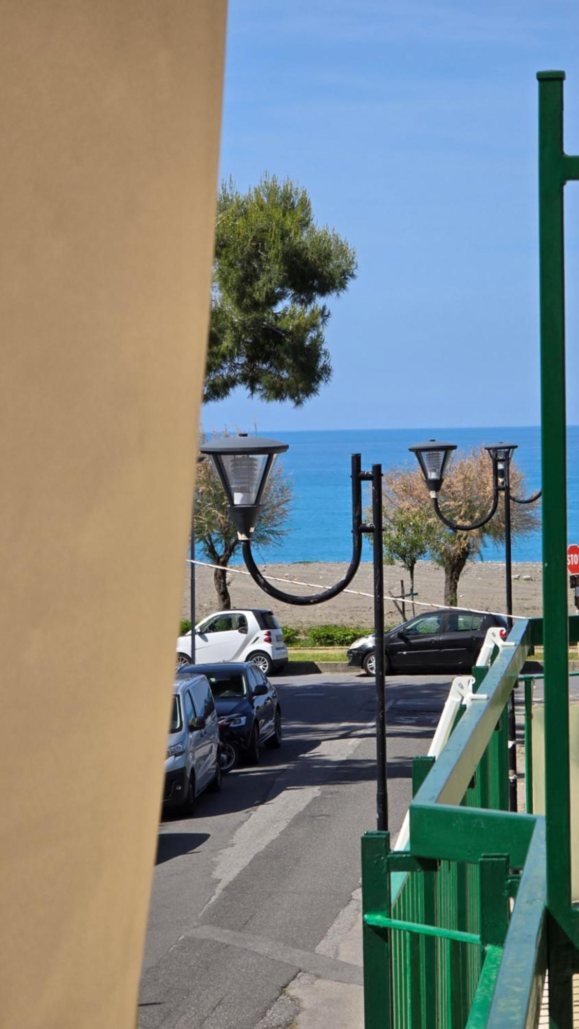 Ad Un Passo Dal Mare Bed & Breakfast Praia a Mare Dış mekan fotoğraf