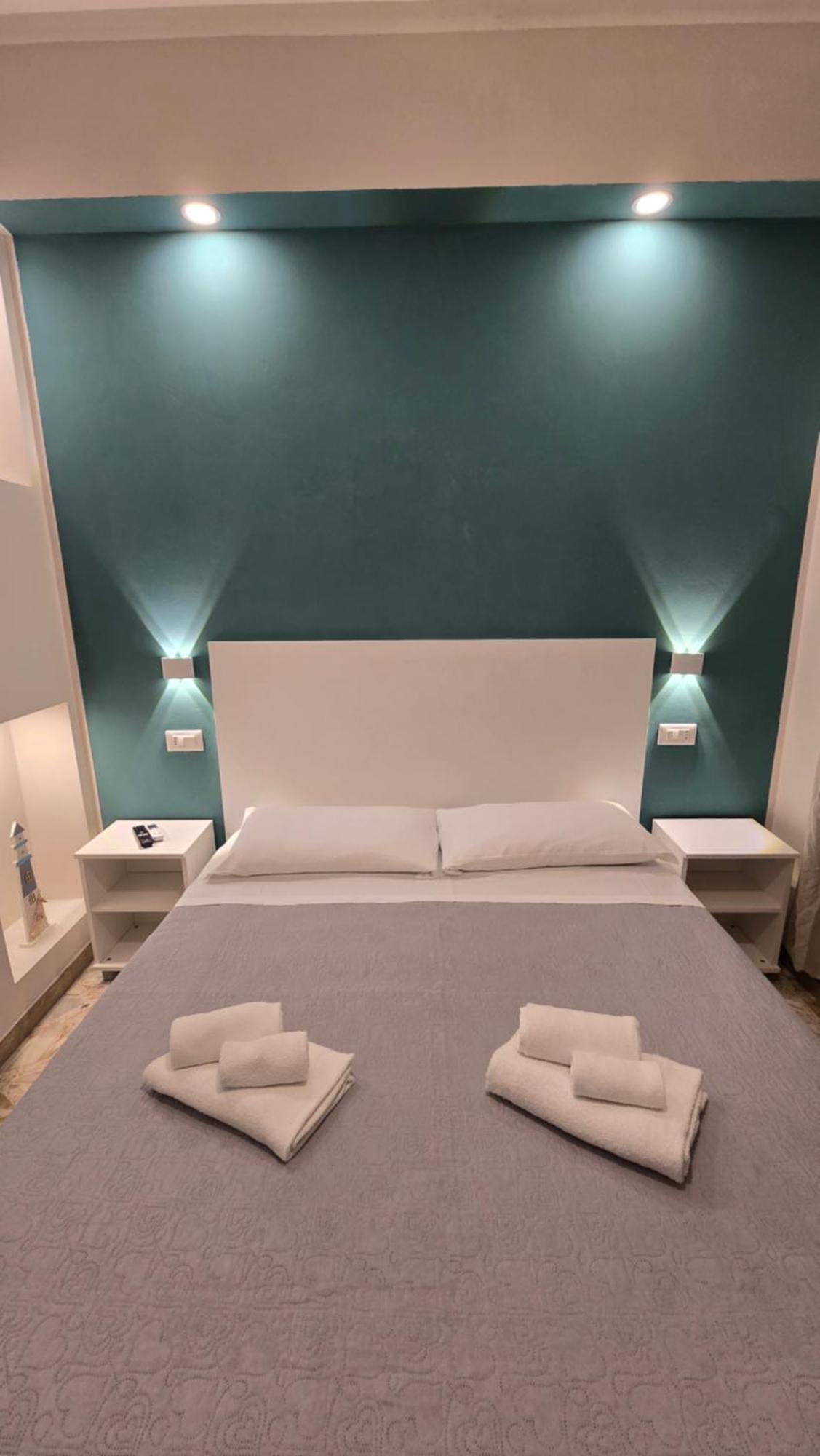 Ad Un Passo Dal Mare Bed & Breakfast Praia a Mare Dış mekan fotoğraf